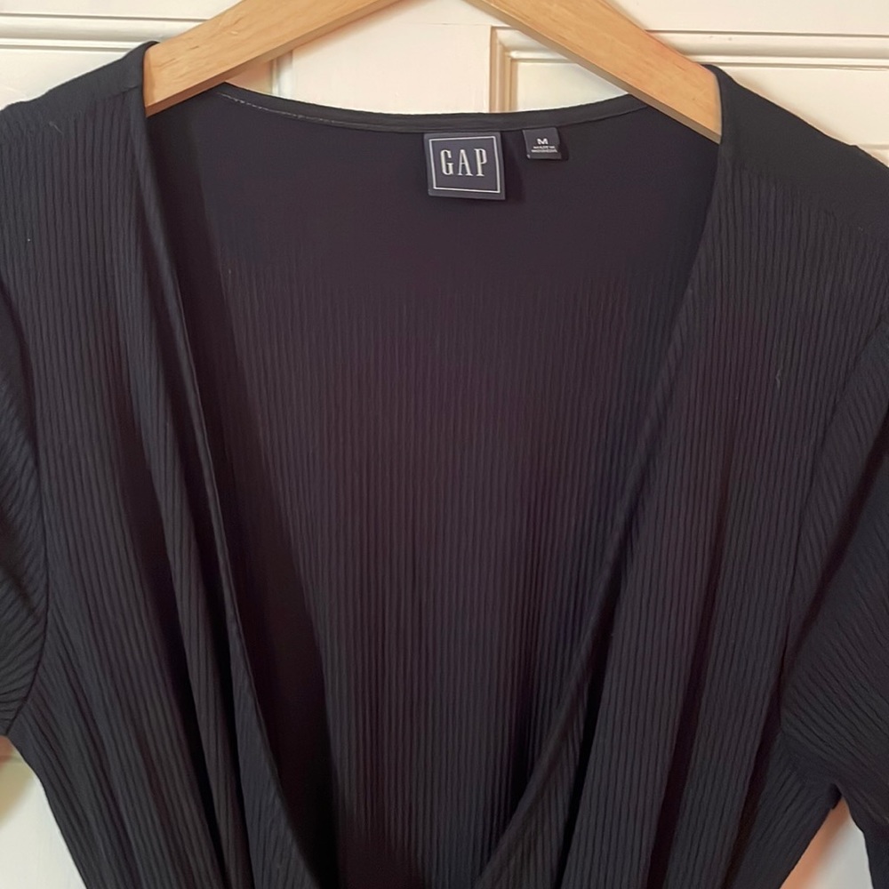 Gap black knit wrap dress w/ pockets. never worn!